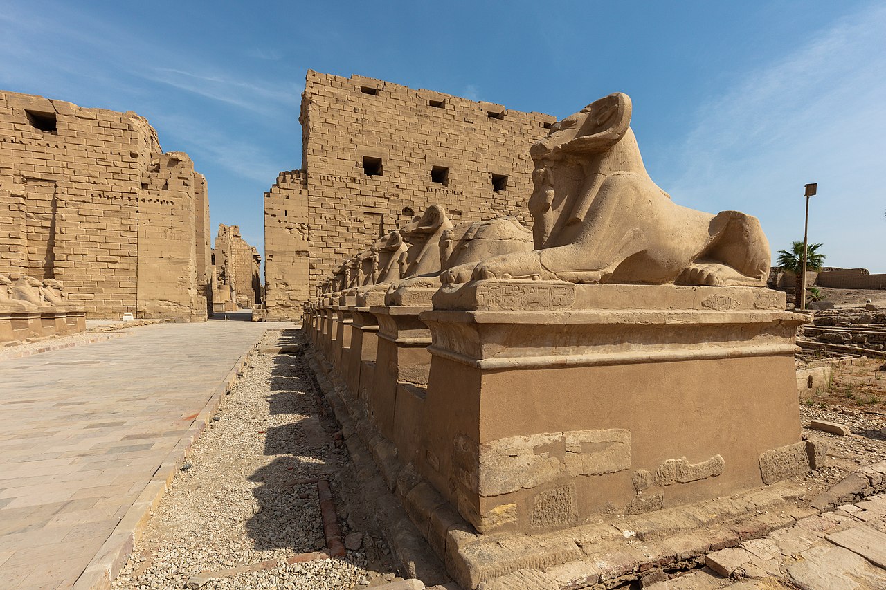<span> Day 4</span>Discover the Ancient Glory of Luxor – From the West to the East Bank 