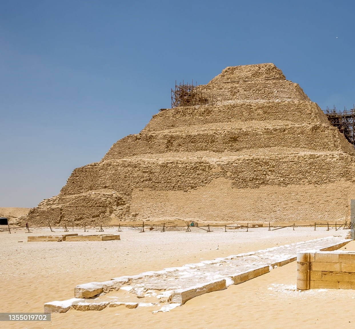 <span> Day 2</span>Tour to Giza Pyramids, Memphis & Saqqara  